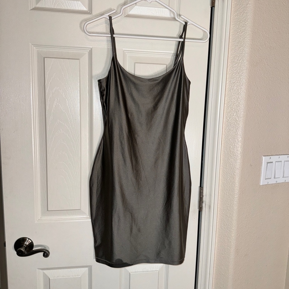 💥💥HOST PICK!!💥💥 Never worn Skims swim bodycon dark gray steel mini dress - large